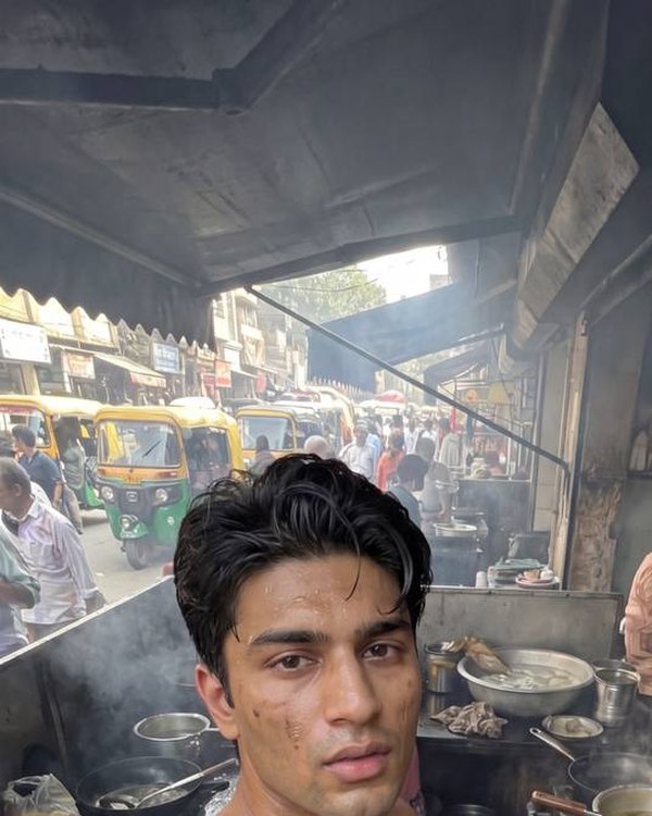 Arjun in 2022, working a street food stall in Mumbai